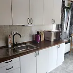 V Ceskem Raji U Prachovskych Skal - Mala Pro 4 - Velka Pro Az 7 Osob - V Soukromi