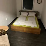 V Ceskem Raji U Prachovskych Skal - Mala Pro 4 - Velka Pro Az 7 Osob - V Soukromi Lodge