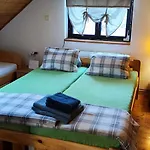 Lodge V Ceskem Raji U Prachovskych Skal - Mala Pro 4 - Velka Pro Az 7 Osob - V Soukromi Jičín