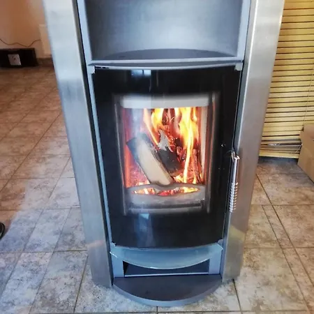V Ceskem Raji U Prachovskych Skal - Mala Pro 4 - Velka Pro Az 7 Osob - V Soukromi *