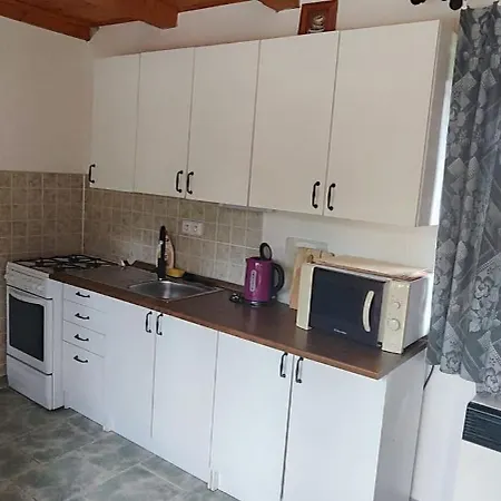V Ceskem Raji U Prachovskych Skal - Mala Pro 4 - Velka Pro Az 7 Osob - V Soukromi Jicin