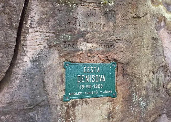 Lodge V českém Ráji U Prachovských Skal - Malá Pro 4 - Velká Pro Až 7 Osob - V Soukromí Jičín